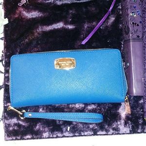 Authentic Michael Kors Continental Wallet